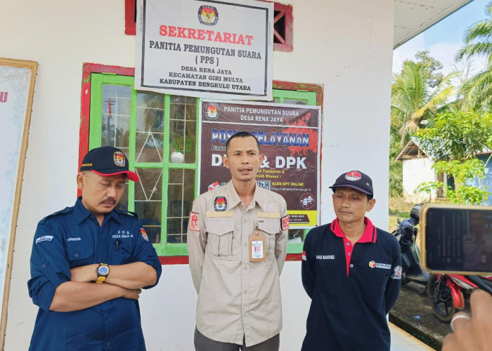 Ditemukan 40 KK Warga Lebong, Panwascam dan PPK Giri Mulya Blusukan ke Wilayah Perbatasan