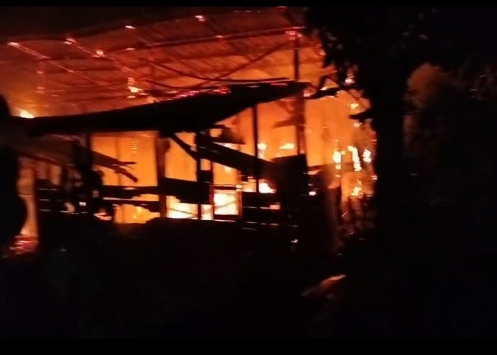 Habis Magrib, Rumah Warga Rena Jaya Dilalap Sijago Merah