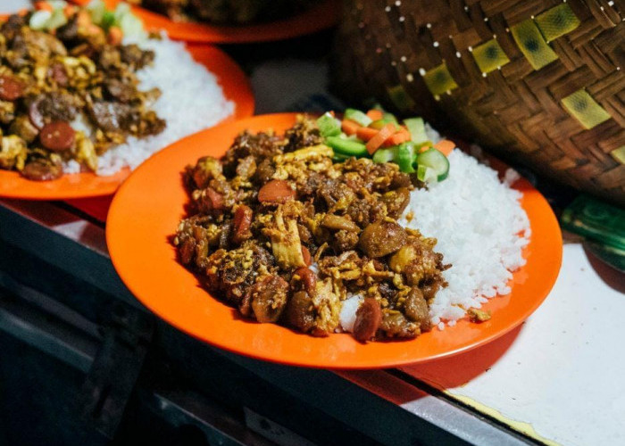 Bukan Nasi Goreng Biasa, Namun DIjamin Akan Buat Ketagihan Siapa Saja yang Mencobanya