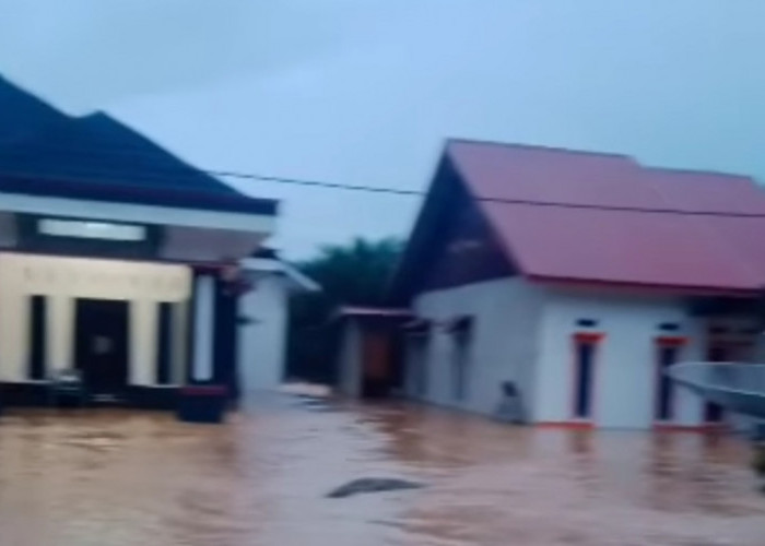 Sungai Meluap, Puluhan  Rumah Warga Air Buluh Terendam Banjir