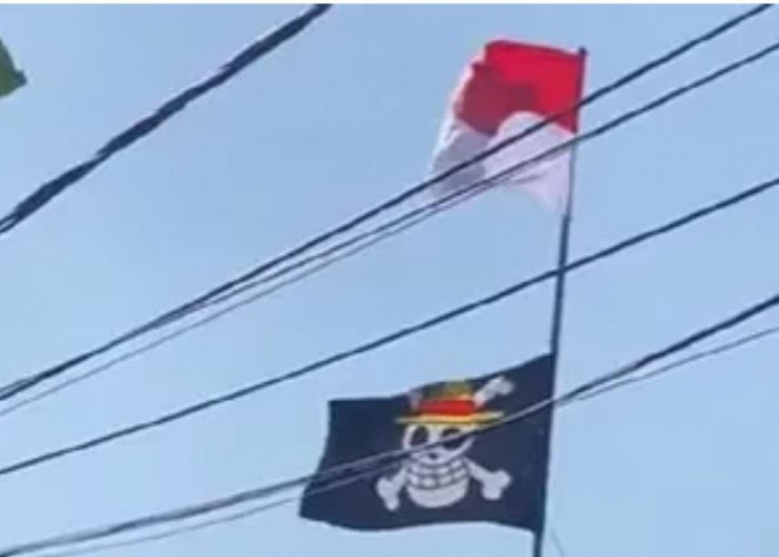 Viral, Bendera Merah Putih Dikibarkan Sejajar dengan Bendera One Piece, Babinkamtibmas Samarinda Turun Tangan