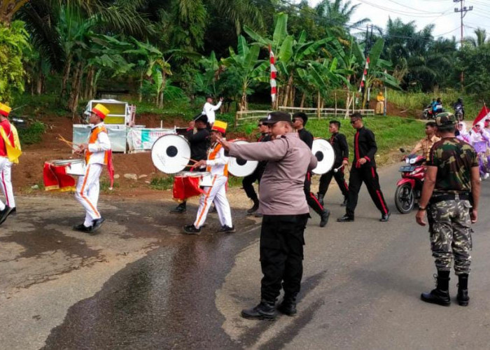 Polsek Giri Mulya Terjunkan Personel Amankan Karnaval HUT RI ke-78