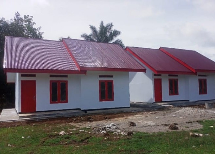 Bangunan Rumah Dinas Guru di Karya Pelita Cikal Bakal SMP Baru