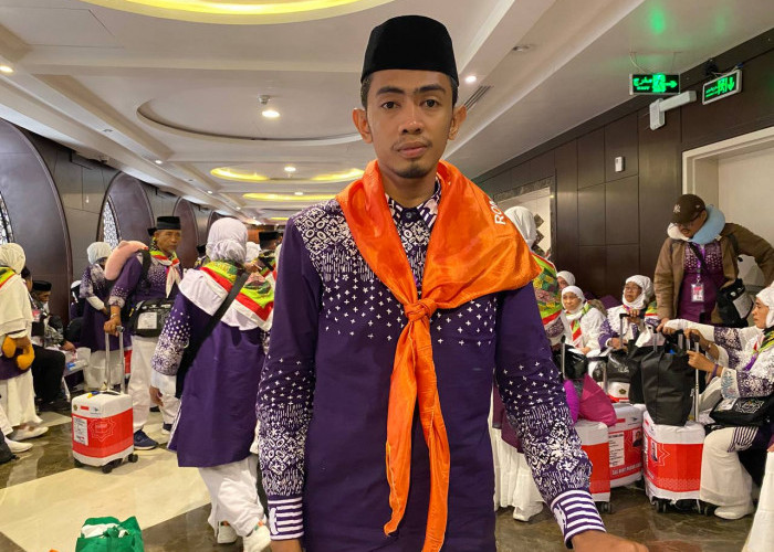 Tukang Dekorasi Pernikahan Berangkat Haji Gantikan Ibunya yang Meninggal Akibat Kanker