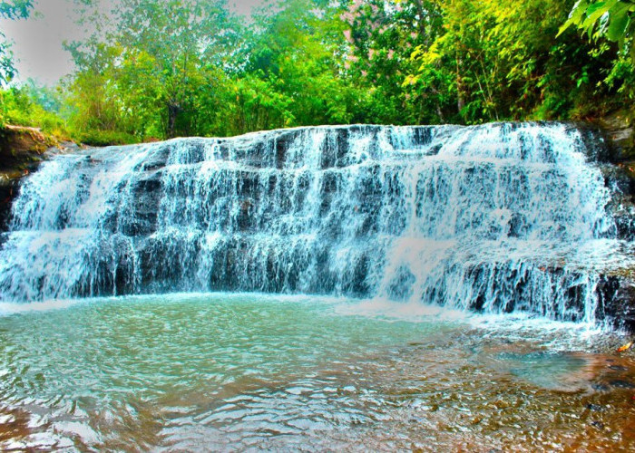 Wisata Alam Tersembunyi di Bengkulu Tengah, Ini 8 Daya Tarik Air Terjun Tabalagan