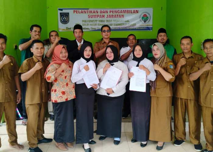 Isi Kekosongan, Kades Taba Padang Kol Lantik & Ambil Sumpah 3 Perangkat Desa 