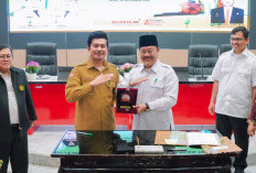 Realisasi Program Unggulan, Pemkab BU Teken MoU Beasiswa Bersama Lima Kampus 