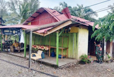 Hujan Badai, Dua Rumah Warga Koto Jaya Rusak Parah Tertimpa Tiang Listrik