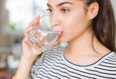 Hubungan Minum Air Putih Atasi Cegukan? Ini Begini Faktanya
