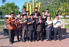Tak Biasa, Wabup Bengkulu Utara Lantik 6 Pejabat di Taman Makam Pahlawan