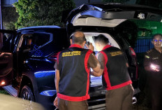 Dengan Pengamanan Ketat, Jaksa Bawa 7 Box Hasil Penggeledahan di PDAM Bengkulu Utara