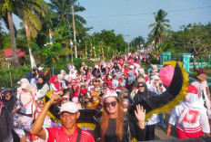 Semangat Kemerdekaan Menggelora, Ribuan Warga Mekar Mulya Ikuti Karnaval 