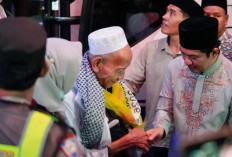 Sambut Jamaah Haji di Masjid Agung, Bupati Berharap Menjadi Tauladan di Tengah Masyarakat