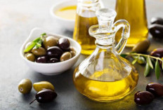 5 Bahan Alami Ini Bisa Jadi Penggantinya Micellar Water, DIjamin Wajah Langsung Bersih dari Makeup 