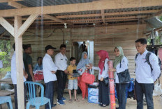 Terjepit Kemiskinan, Dua Keluarga di XIV Koto Diberi Bantuan 