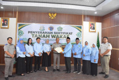 Kemenag Mukomuko Terima 8 Sertifikat Tanah Wakaf dari BPN