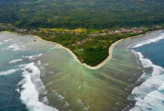 Pantai Ini dijuluki Surganya Pantai di Kabupaten Kaur, Cuma Berjarak 7 Jam Perjalanan dari Kota Bengkulu