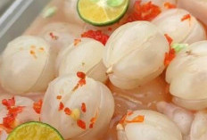 Lagi Musim, Yuk Coba Bikin Asinan Duku yang Segar untuk Camilan Sore