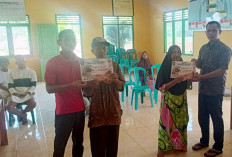 Pemdes Bukit Harapan Salurkan BLT DD 5 Bulan, Minta KPM Bijak Memanfaatkan