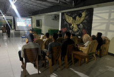 Semangat Membara! Kodim 0423/BU Gelar Nobar Bersama Warga di Graha Pamungkas