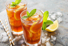 Tak Perlu Jauh ke Restoran, Kamu Bisa Membuat Sendiri Es Lemon Teh yang Bikin Dahaga Auto Hilang