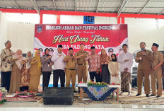 Ratusan 'Ingkung' Ramaikan Festival Hari Jadi Desa Padang Jaya