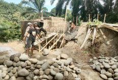 Jembatan Gantung Kualalangi Dikebut, Bulan Ini Konstruksi Besi Dipasang
