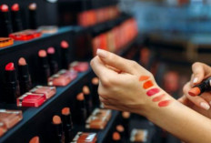 5 Penyakit Ini Bisa Muncul Akibat Sembarangan Pakai Tester Makeup