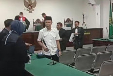 Bupati RL Non Aktif Dituntut 5 Tahun, Eks Kadis PUPRKP 4 tahun 2 Bulan